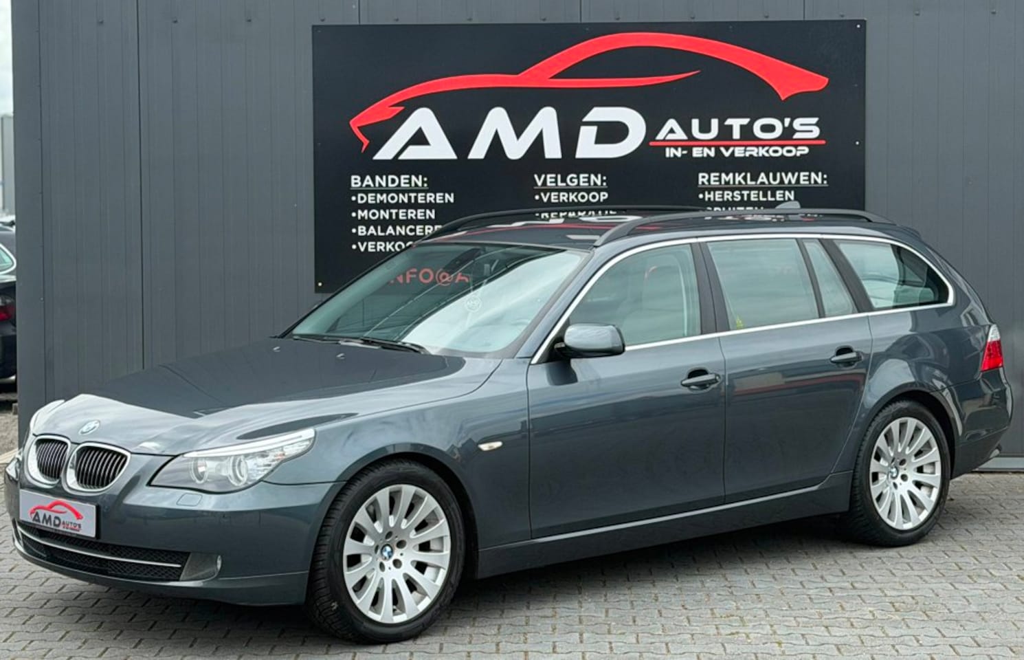 BMW 5-serie Touring - 523 i Executive |Nap|Airco|Cruise|Scherm|Boekjes|Bekerhouder| - AutoWereld.nl