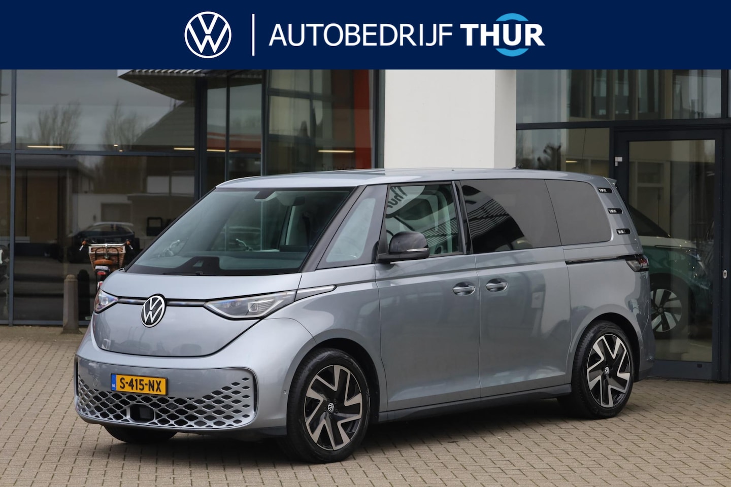 Volkswagen ID. Buzz - 1st 77kWh 1st 77kWh 204PK / 150kW, NL auto, wegklapbare trekhaak, 20" 'Solna' LMV, LED Matrix (IQ.Li - AutoWereld.nl