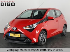 Toyota Aygo - 1.0 VVT-i X-PLAY CARPLAY NAVI GARANTIE 2030* . CAMERA . DEALER ONDERHOUDEN . APPLE CARPLAY