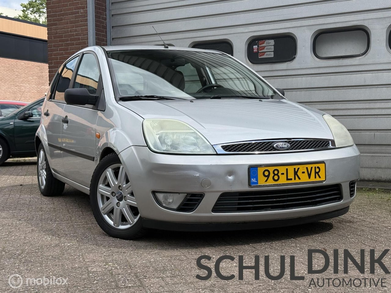 Ford Fiesta - 1.4-16V Ghia AUTOMAAT|TREKHAAK|ELEKTRISCHE RAMEN|AIRCO - AutoWereld.nl