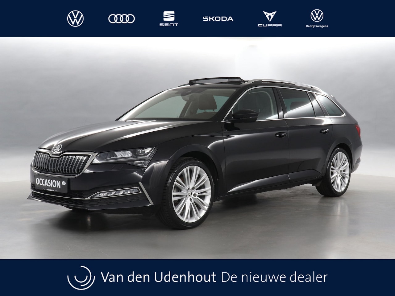 Skoda Superb Combi - 1.4 TSI iV 218pk PHEV Business / Panoramadak / 19 inch l.m. / Leer-alcantara - AutoWereld.nl