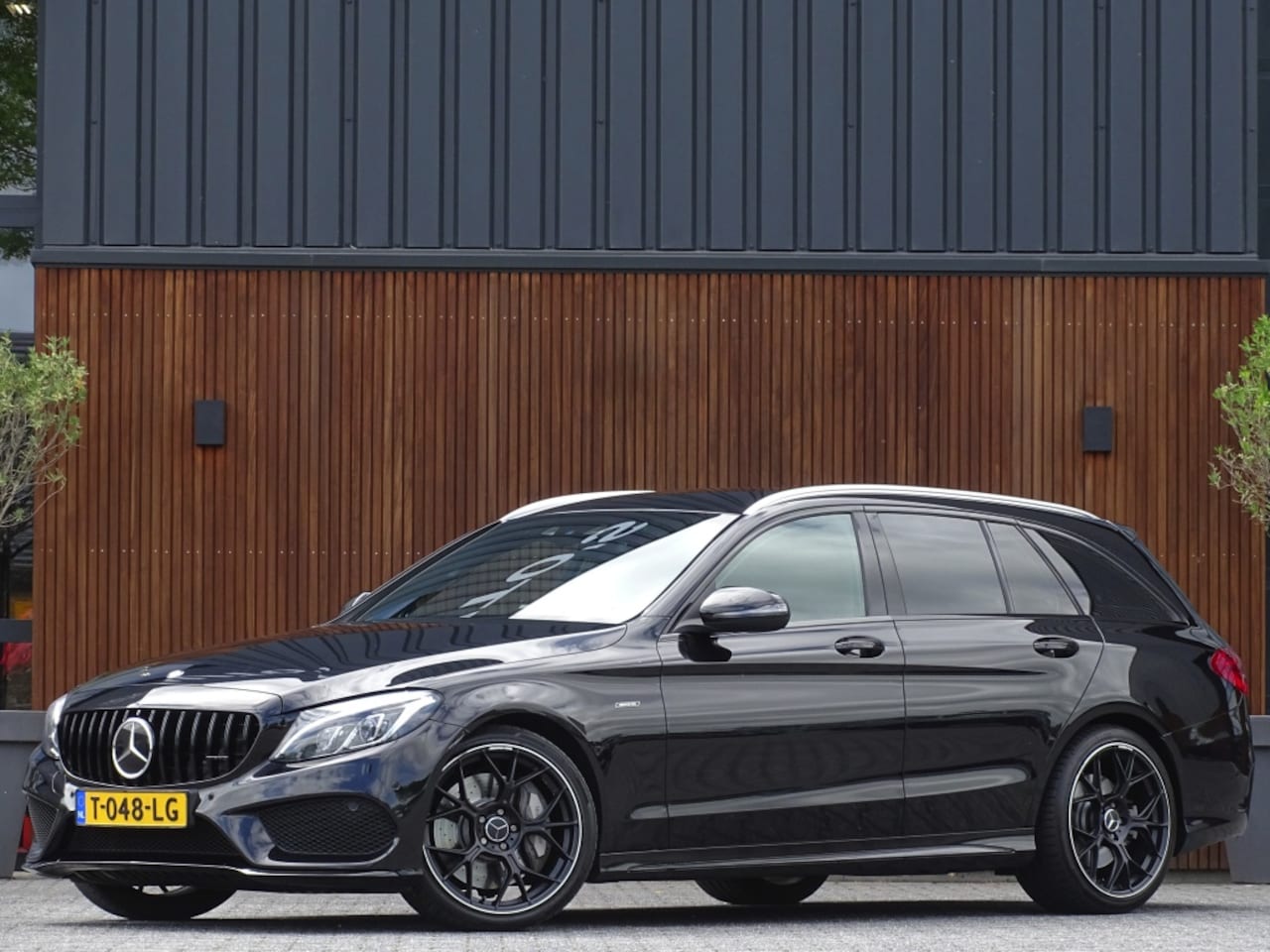 Mercedes-Benz C-klasse Estate - 450 367PK V6 AMG 4-MATIC / Burmester / Alcanatara / Distronic / - AutoWereld.nl