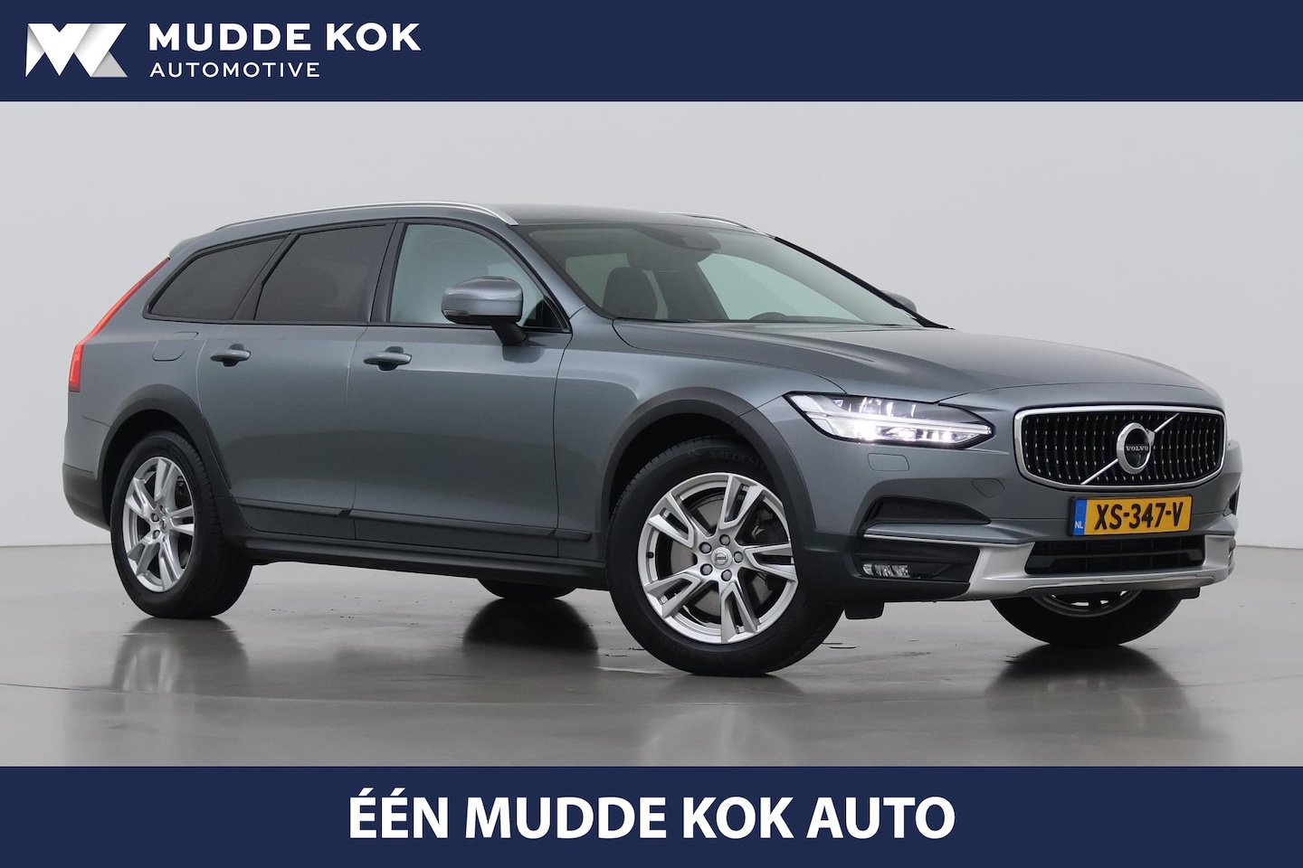 Volvo V90 Cross Country - 2.0 T5 Pro | ACC | 360° Camera | Trekhaak | Stoelverwarming | Keyless | BLIS - AutoWereld.nl