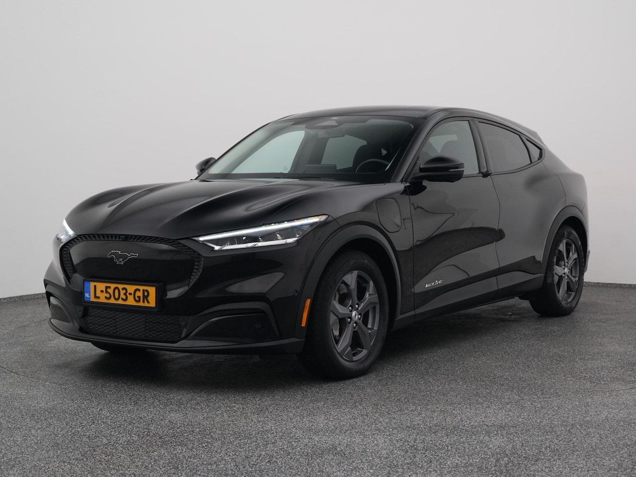 Ford Mustang Mach-E - RWD 75 kWh | 360° | B&O | ADAPTIVE | STOEL- EN STUURVERW. | TREKHAAK - AutoWereld.nl