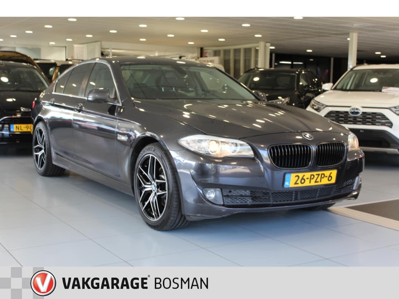 BMW 5-serie - 523i Executive/CRUISE CONTROL/NAVIGATIE/PDC - AutoWereld.nl