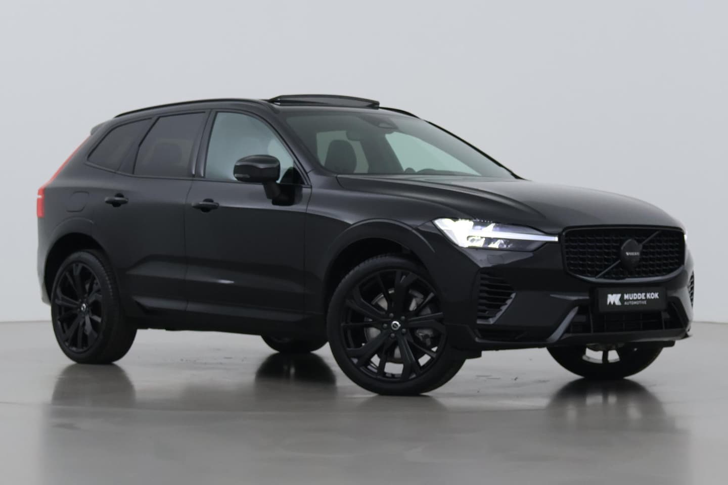 Volvo XC60 - T8 Plug-in hybrid Ultra Black Edition | ACC | Bowers&Wilkins | Head-Up | Massage | Panoram - AutoWereld.nl