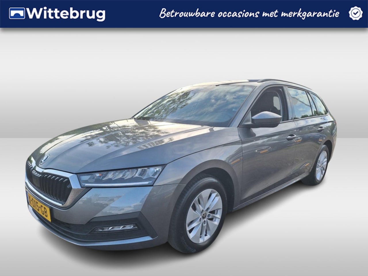 Skoda Octavia Combi - 1.0 TSI Business Edition LED / Navigatie / Parkeersensoren V+A / aPP-CONNECT / HAL - AutoWereld.nl