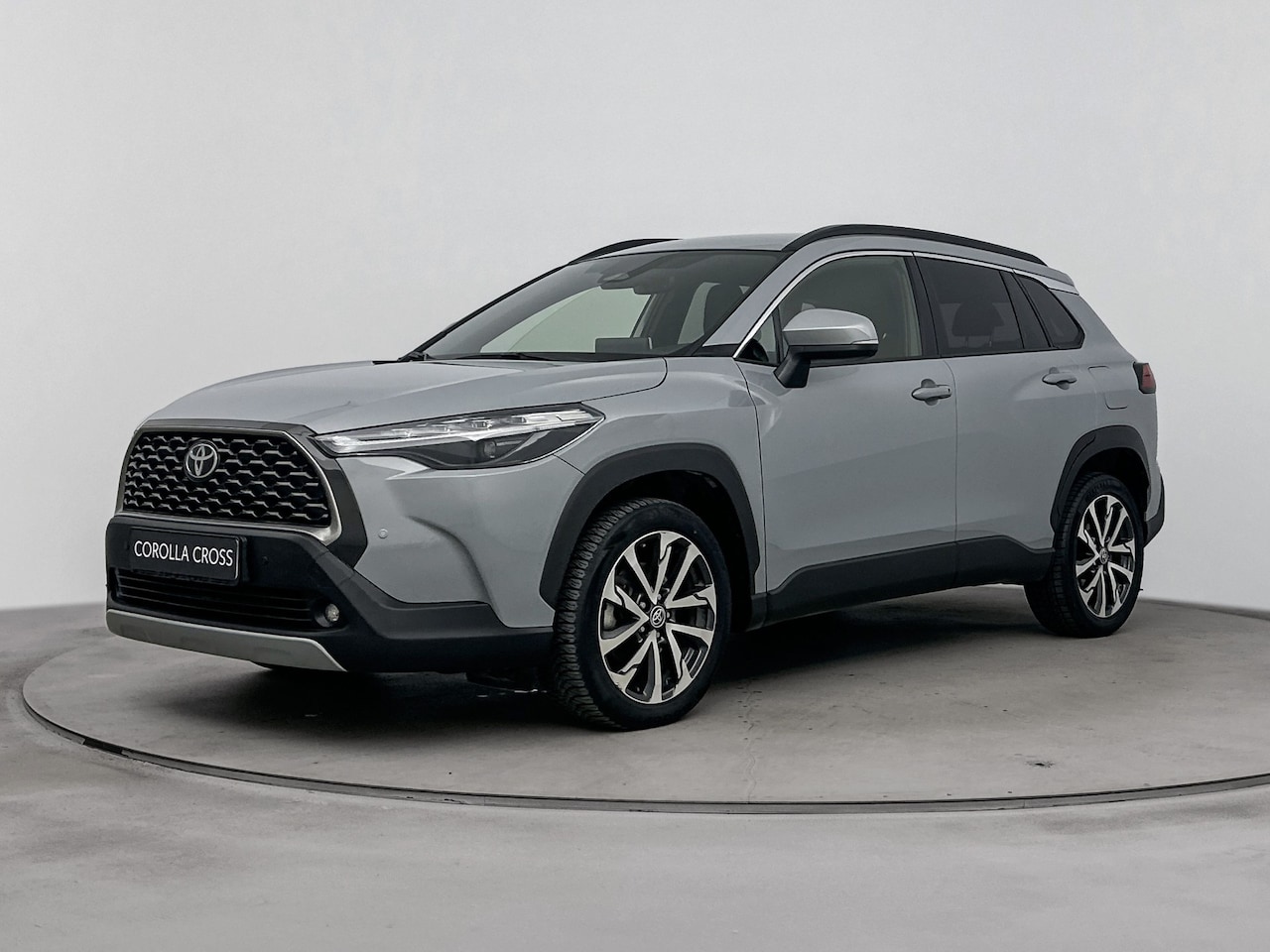 Toyota Corolla Cross - Hybrid 140 Dynamic Plus | Stuur-Stoelverwarming | Parkeersensoren | Apple Carplay / Androi - AutoWereld.nl
