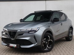 Alfa Romeo Junior - 1.2 Turbo 136 PK Ibrida Speciale | Techno | Pano | 18"