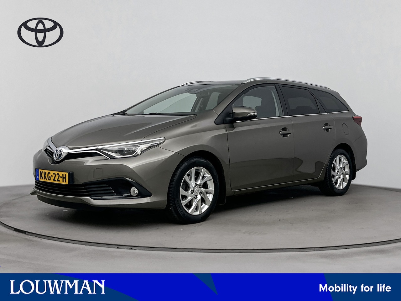 Toyota Auris Touring Sports - 1.8 Hybrid Dynamic | Stoelverwarming | Navigatie | Onderweg-naar-dealer - AutoWereld.nl