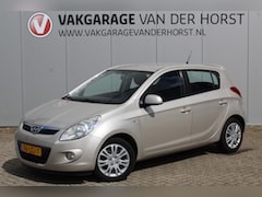 Hyundai i20 - 1.4i-101pk DynamicVersion. Voor de snelle beslisser, nette Airco, 5-drs, radio/cd, trekhaa