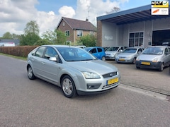 Ford Focus - 1.6-16V Trend