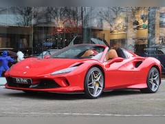 Ferrari F8 Spider - 3.9 V8 HELE Carbon Pack