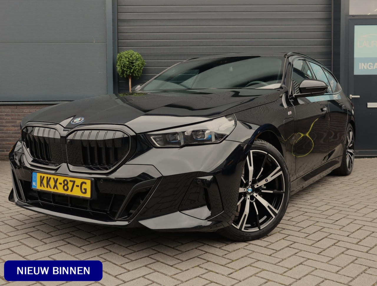 BMW 5-serie Touring - 530e xDrive M Sport | Pano | Memory | Lazer | HUD | H+K | Bomvol - AutoWereld.nl