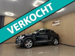 Volkswagen T-Roc - 1.5 TSI Sport * Dealer onderhouden / Trekhaak / Carplay / LM Virtual cockpit