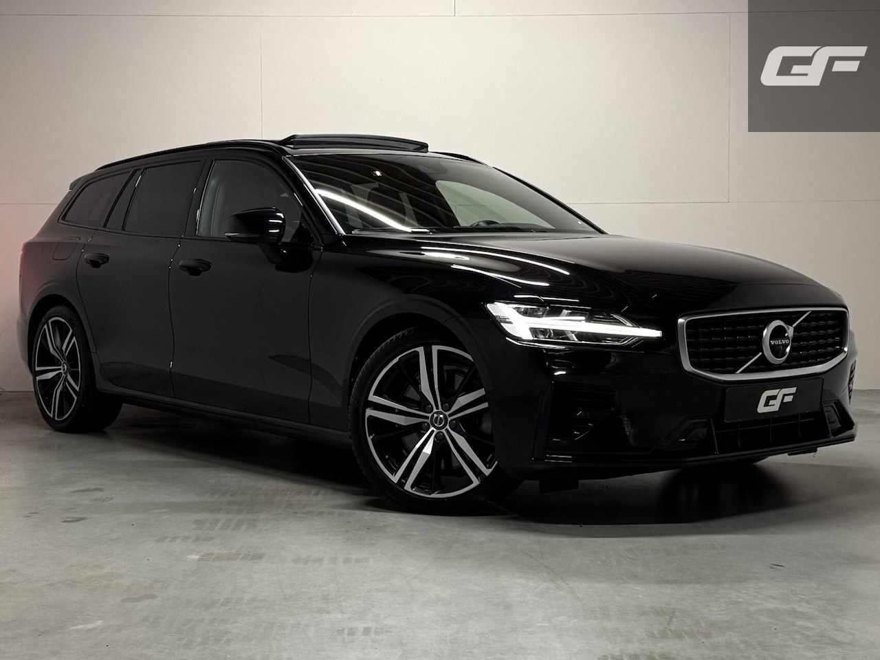 Volvo V60 - 2.0 T8 Recharge AWD R-Design Pano B&W 360° Memory Trekh. - AutoWereld.nl