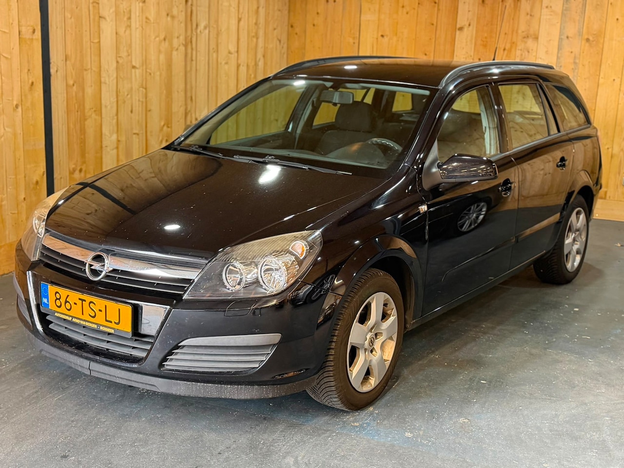 Opel Astra Wagon - 1.8 Edition 2007 Zwart Trekhaak APK - AutoWereld.nl