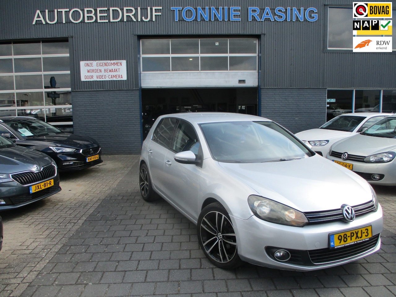 Volkswagen Golf - 1.6 TDI Highline BlueMotion 1.6 TDI Highline BlueMotion,automaat - AutoWereld.nl
