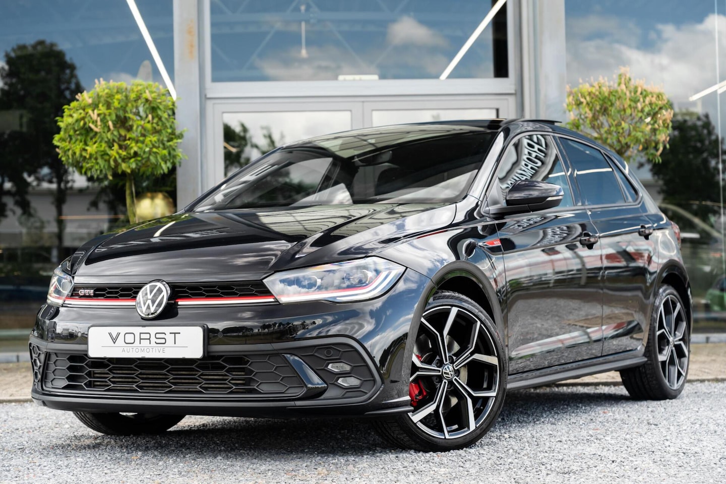 Volkswagen Polo - 2.0 TSI GTI Pano DSG Beats ACC Stoelverw - AutoWereld.nl