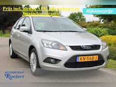 Ford Focus - 1.6 Titanium 101pk ECC/Navi/Cruise/Stoelverwarming/Trekhaak