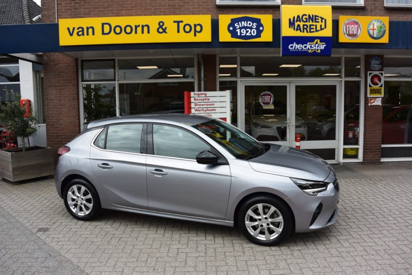 Opel Corsa - 1.2 ELEGANCE / Airco / Carplay / Cruise - AutoWereld.nl