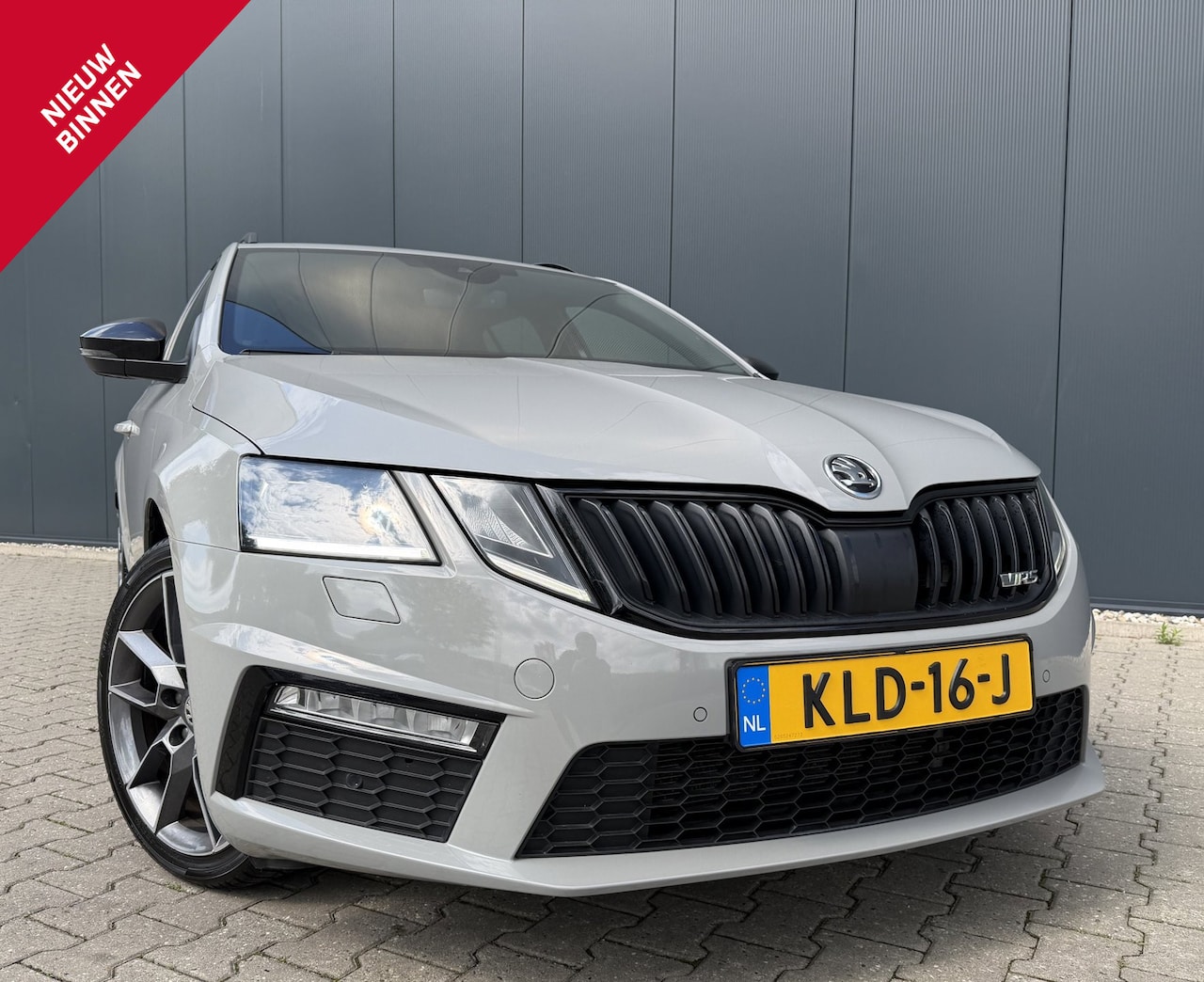 Skoda Octavia Combi - 2.0 TSI RS 245PK Business Aut. Canton LED 2019 - AutoWereld.nl