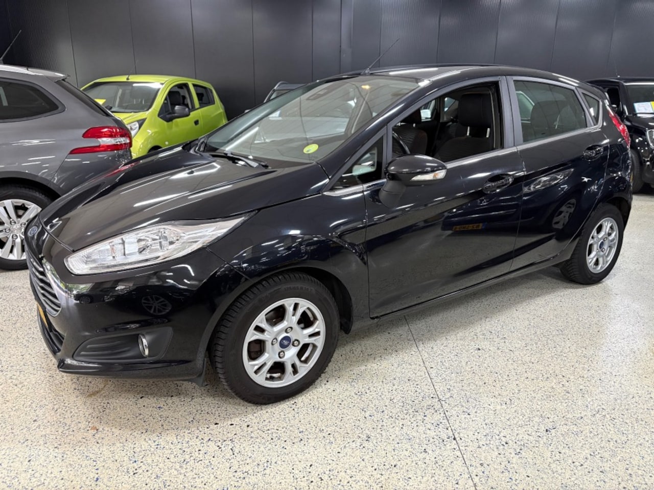 Ford Fiesta - 1.6 TDCI Titanium Navigatie Keyless ECC Airco PDC NAP NL - AutoWereld.nl
