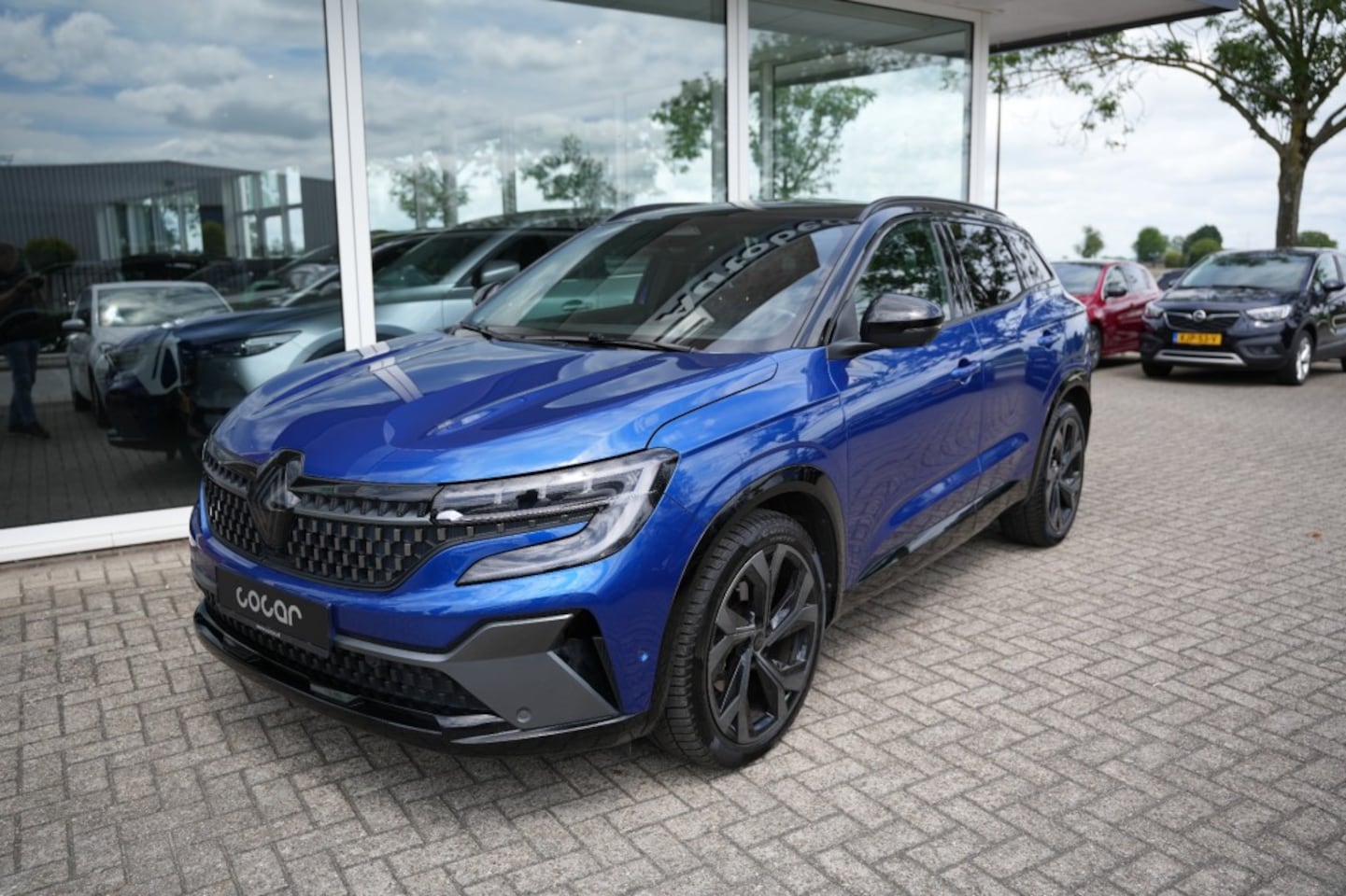 Renault Austral - 1.2ET FH 200 ICONIC Espirit Alpine ALL IN PRIJS , Carplay, LED, Massage Stoel - AutoWereld.nl