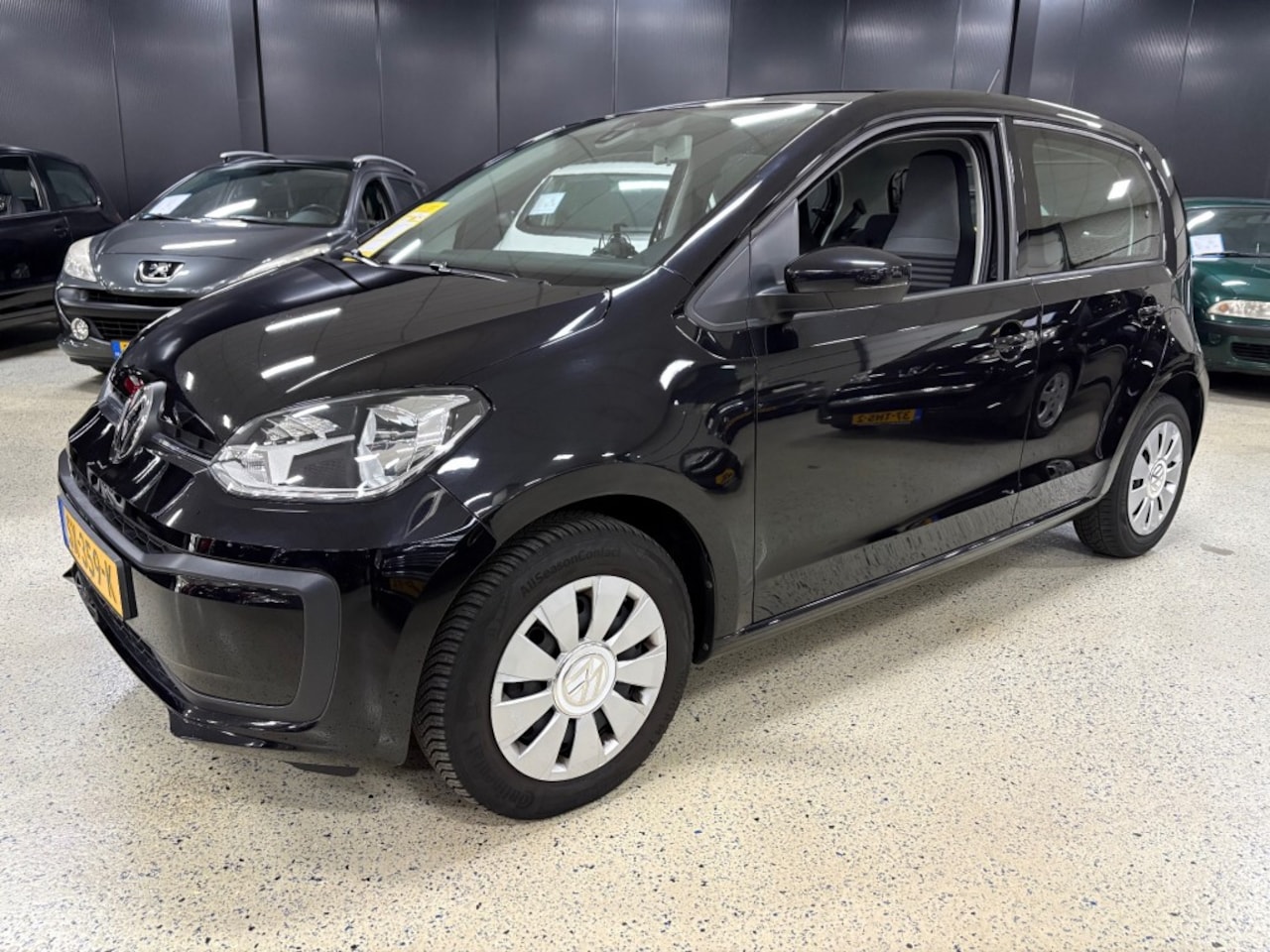 Volkswagen Up! - 1.0 Airco Multimedia bluetooth NL Auto NAP - AutoWereld.nl