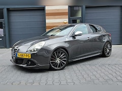Alfa Romeo Giulietta - 1.7 Quadrifoglio Verde Volled. Historie