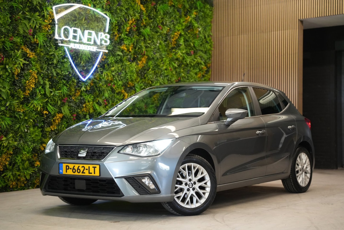 SEAT Ibiza - 1.0 TSI / Cruise / CarPlay / Stoelverwarming / PDC - AutoWereld.nl