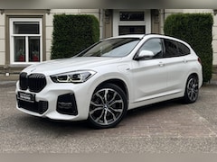 BMW X1 - xDrive25e PANO | CRUISE | HIFI | CARPLAY | M-PAKKET | STOELVERW | TREKHAAK