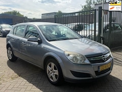 Opel Astra - 1.6 Cosmo airco cruis control cv op afs