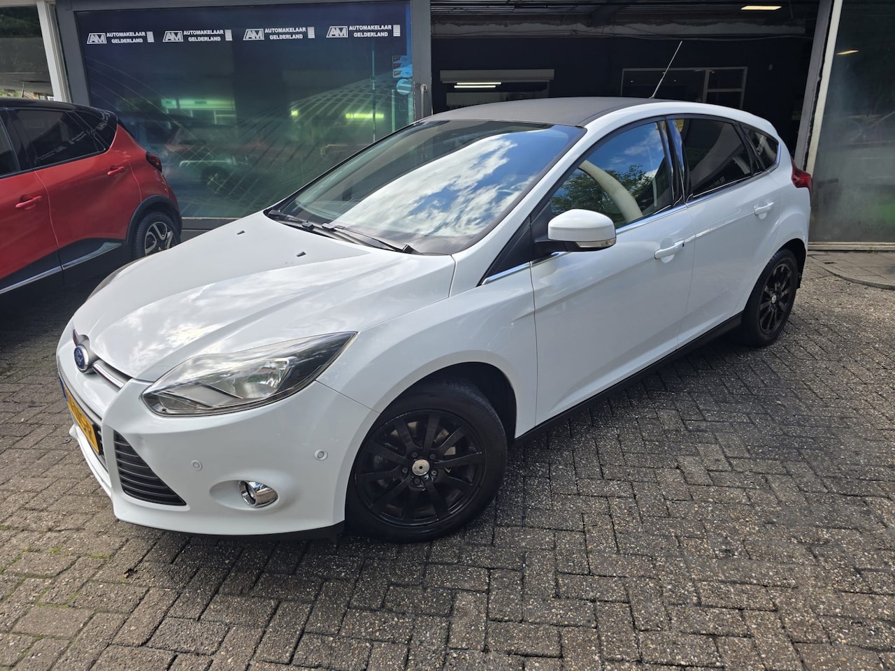 Ford Focus - 1.0 EcoBoost Lease Titanium | NIEUWE APK | AIRCO | ELEC RAMEN | LMV | - AutoWereld.nl