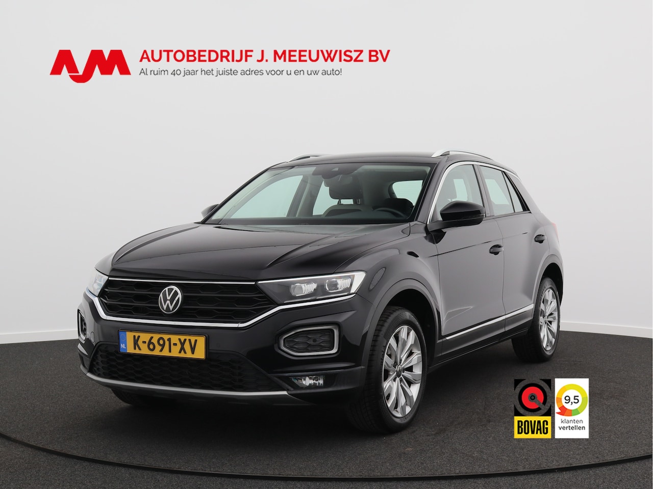 Volkswagen T-Roc - 1.5 TSI Sport/ lage km/ trekhaak/ zeer mooi! - AutoWereld.nl