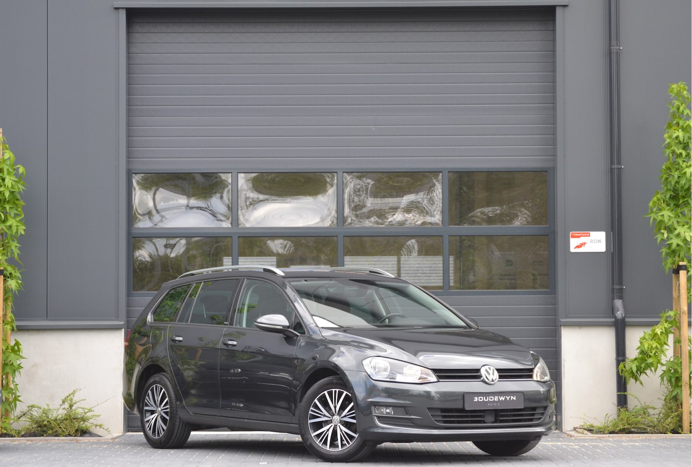 Volkswagen Golf Variant - 1.2 TSI Connected Series Parkeersensoren | Cruise Control - AutoWereld.nl