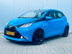 Toyota Aygo - 1.0 VVT-i x-play, airco, camera, multimedia