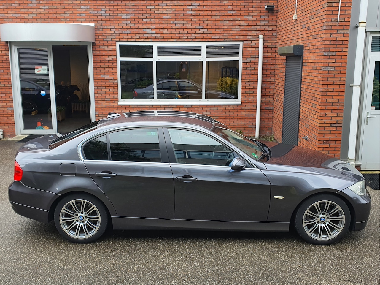BMW 3-serie - 325i Navi Leder Sportint Xenon Ecc Cruise - AutoWereld.nl
