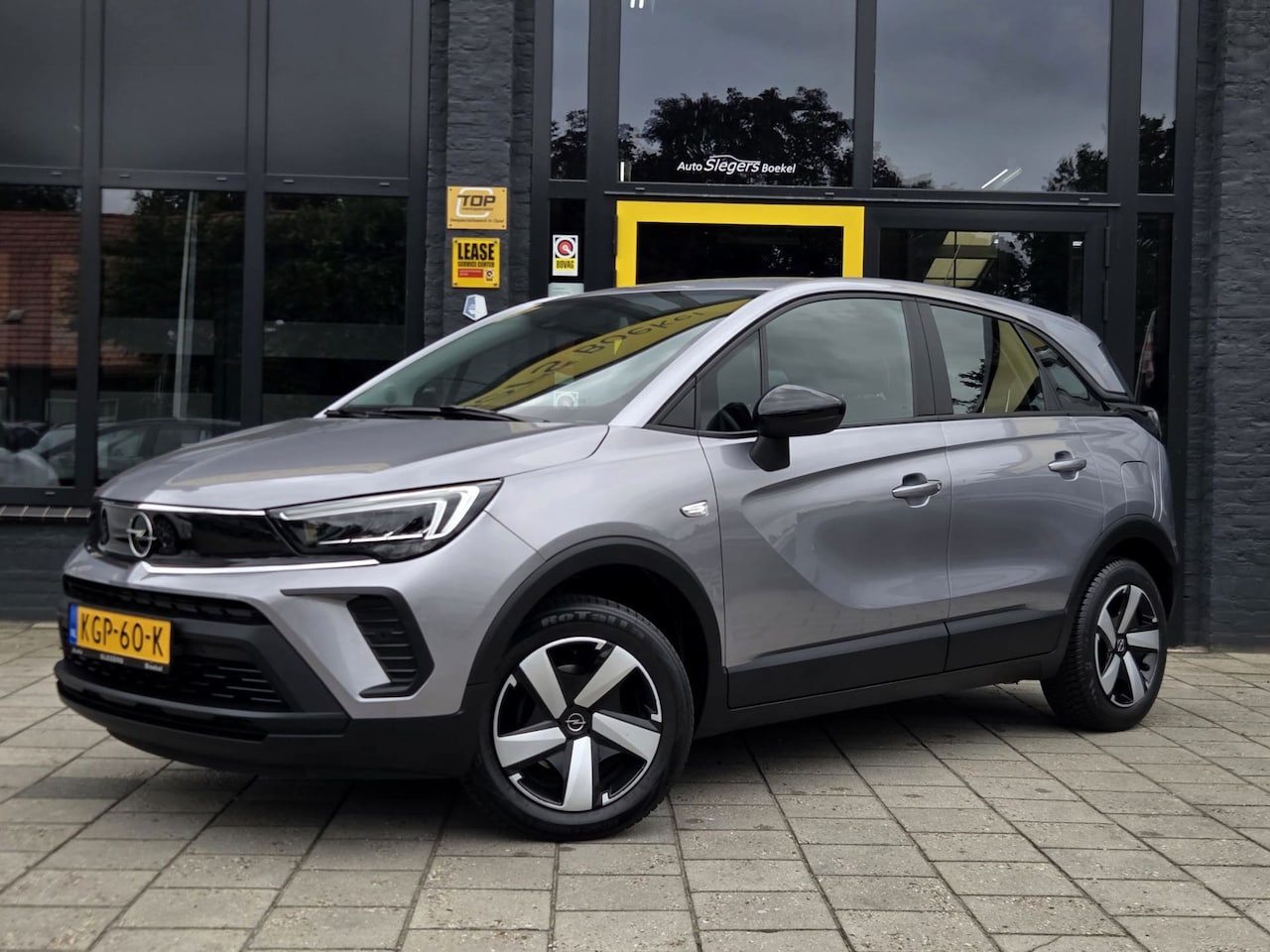 Opel Crossland - 1.2 Turbo Elegance | Park. Camera | Park. Sensoren Voor + Achter | Botswaarschuw. | Apple - AutoWereld.nl