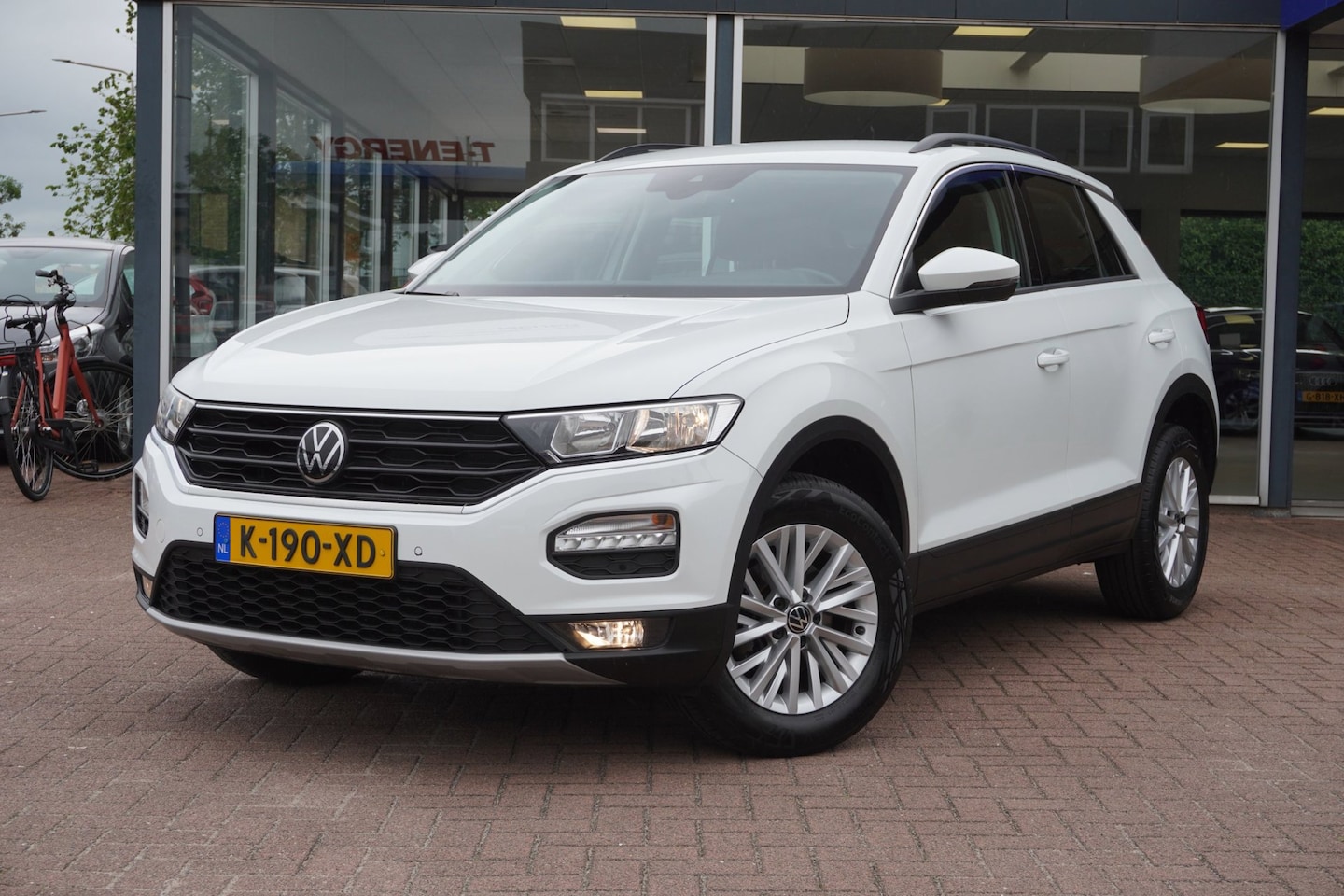 Volkswagen T-Roc - 1.0 TSI Style 5deurs | Airco | Elek. Pakket | Dealerauto | Vol opties | Inruil mogelijk - AutoWereld.nl