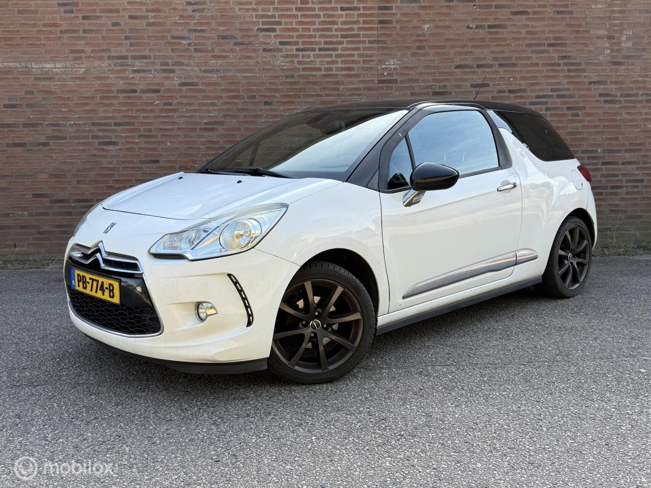 Citroën DS3 - 1.6 e-HDi So Chic 1.6 e-HDi So Chic | Lees tekst! - AutoWereld.nl