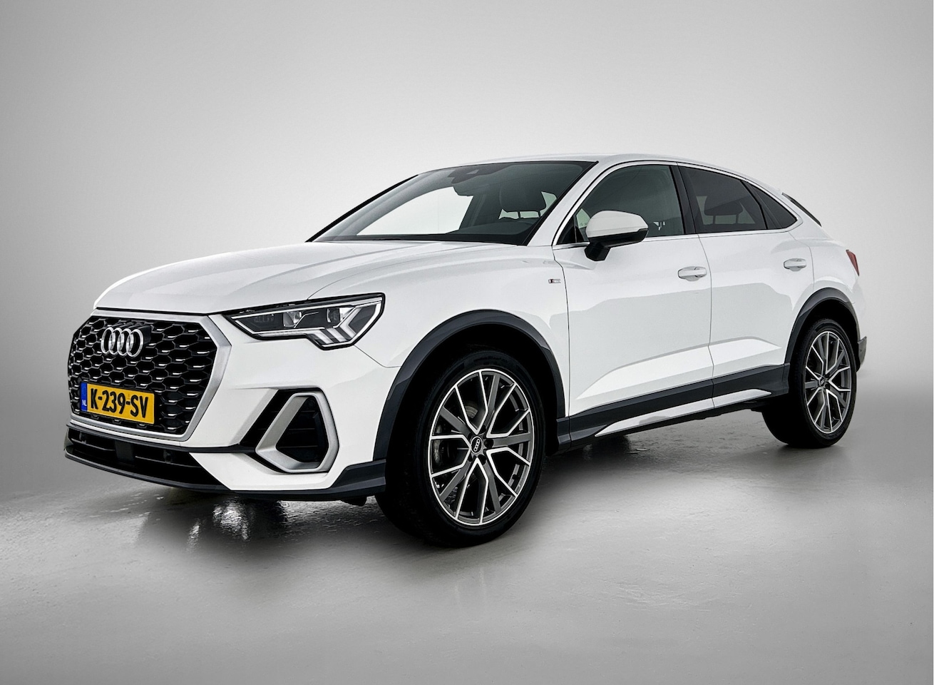 Audi Q3 Sportback - 35 TFSI S Edition | 20" Audi Sport velgen | Virtual Cockpit | Elec. achterklep | Drive Sel - AutoWereld.nl