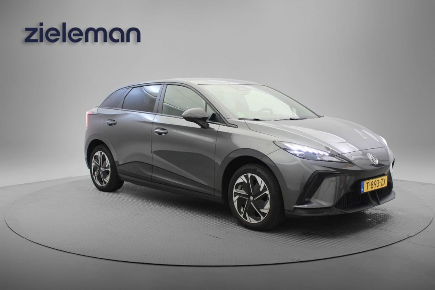 MG MG4 - Long Range Comfort 64 kWh Fase 3 - WLTP 450 KM, Carplay, Cruise, SOH 96,1% - AutoWereld.nl