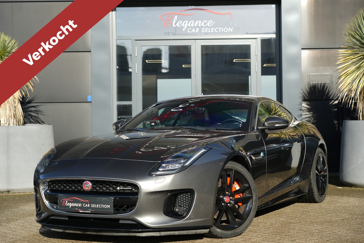 Jaguar F-type - 3.0 V6 RWD R-Dynamic 340pk Panoramadak/Meridian/Camera - AutoWereld.nl