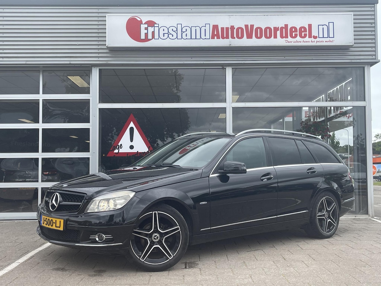 Mercedes-Benz C-klasse Estate - 180 CGI Business Class Avantgarde /Automaat/Clima/Cruise/Trekhaak/Onderhouds hist/ - AutoWereld.nl