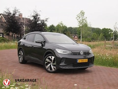 Volkswagen ID.4 - Family 77 kWh | Panoramadak | Trekhaak | Sfeerverlichting | Camera | Apple Carplay |