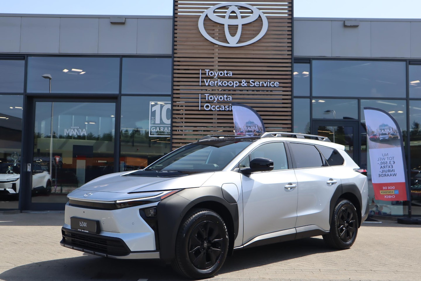 Toyota bZ4X Touring - EXECUTIVE AWD 75KWH PANODAK JBL-AUDIO 1500KG TREKGEW STOELVERW/KOELING STUURVERW BLIND SPO - AutoWereld.nl