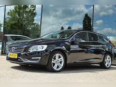 Volvo V60 - 2.0 D3 SUMMUM BUSINESS AUT. | LEDER | NAVI | STANDKACHEL | CRUISE | CLIMATE