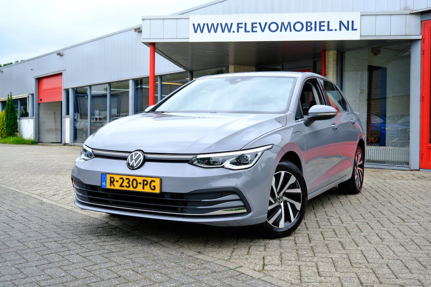 Volkswagen Golf - 1.4 eHybrid Style Aut. Navi|1e Eig|Adapt.Cruise|Cam|Virtual Disp|LMV - AutoWereld.nl