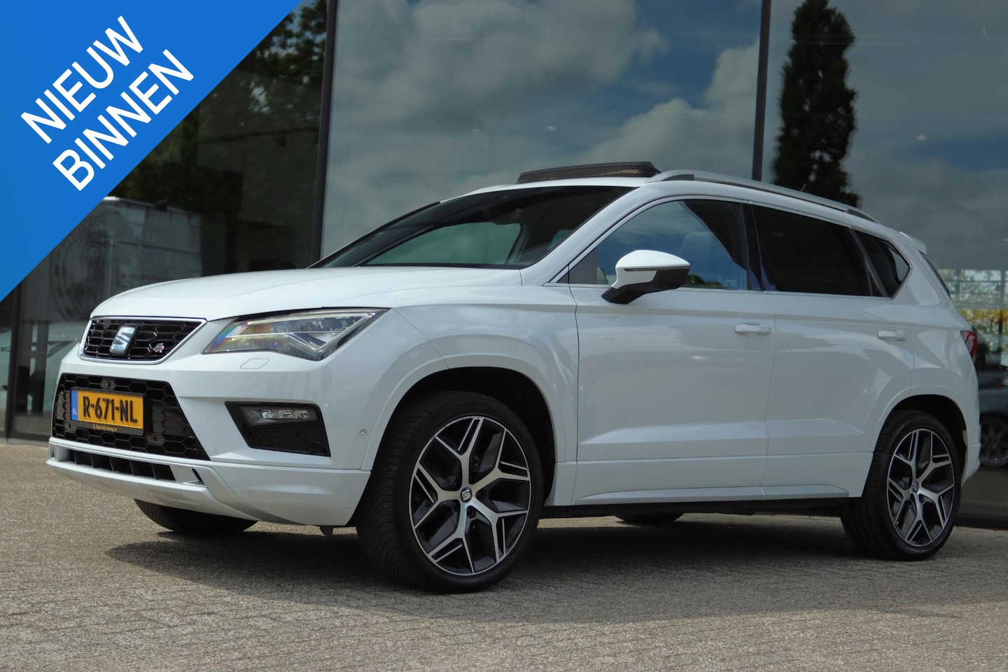 SEAT Ateca - 2.0 ECOTSI FR 4DRIVE AUT. | PANO | CARPLAY | 360 CAMERA | ACC | TREKHAAK | SEAT AUDIO | DO - AutoWereld.nl